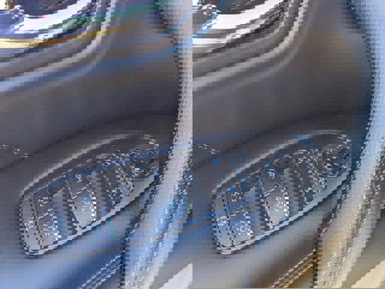 Used 2021 INFINITI QX80 Luxe image 28