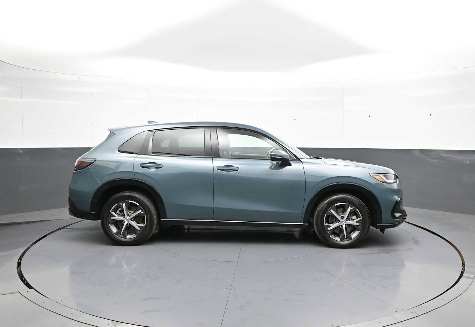Used 2024 Honda HR-V EX-L image 4