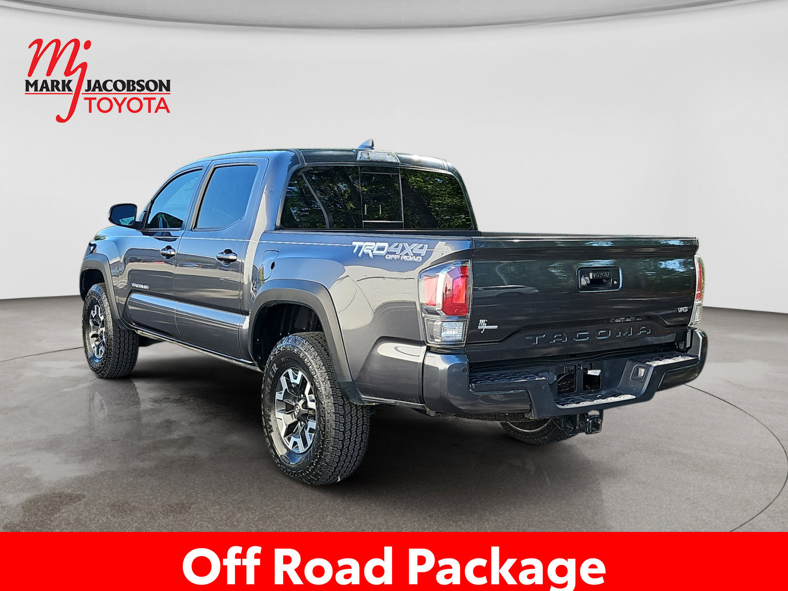 Used 2023 Toyota Tacoma TRD Off-Road w/ Technology Package AWD/4WD image 14