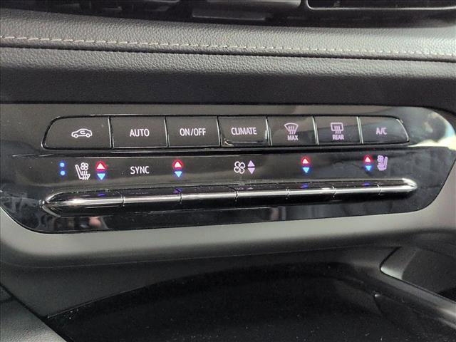 Used 2023 Buick Envision Avenir AWD/4WD image 17