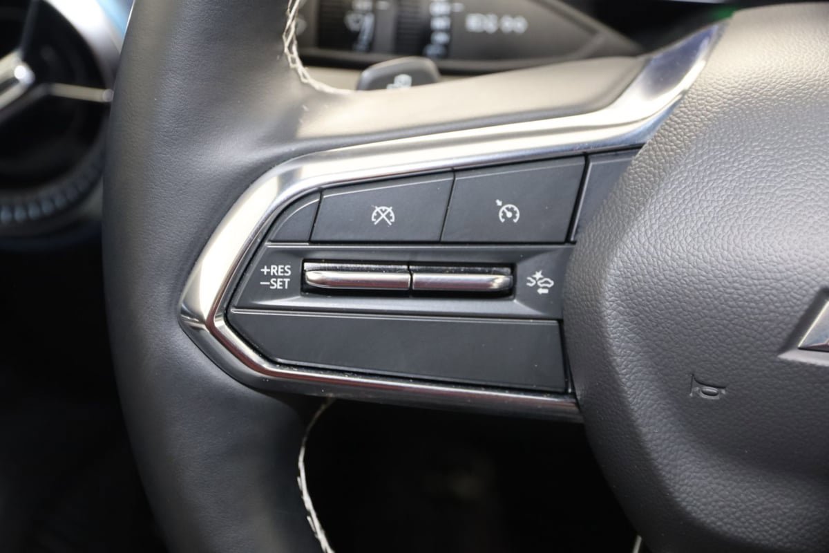 Used 2025 Chevrolet Equinox EV LT FWD image 36