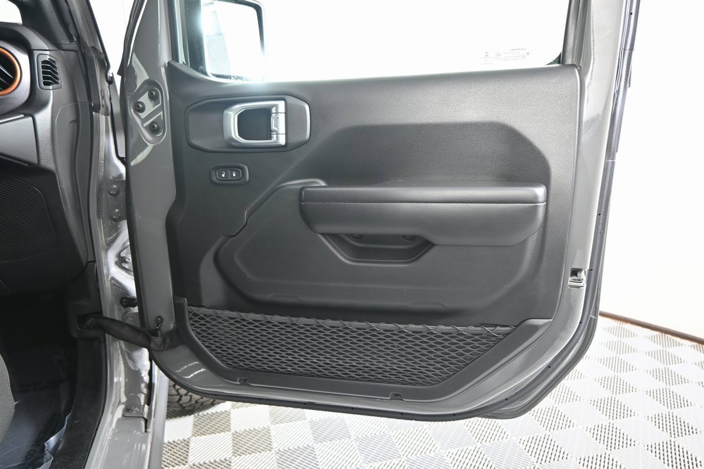 Used 2021 Jeep Gladiator Mojave image 13
