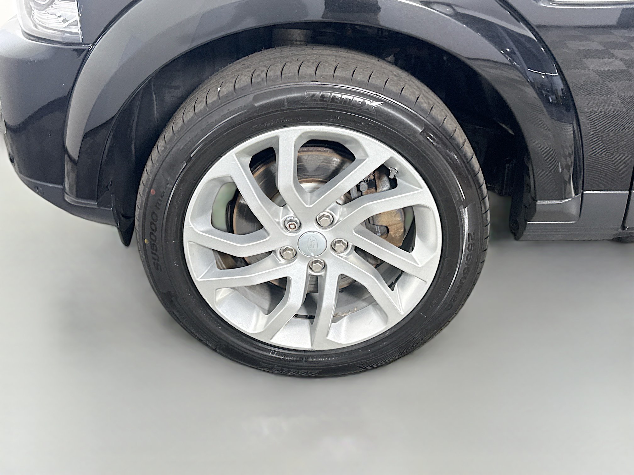 Used 2016 Land Rover LR4 HSE AWD/4WD image 38
