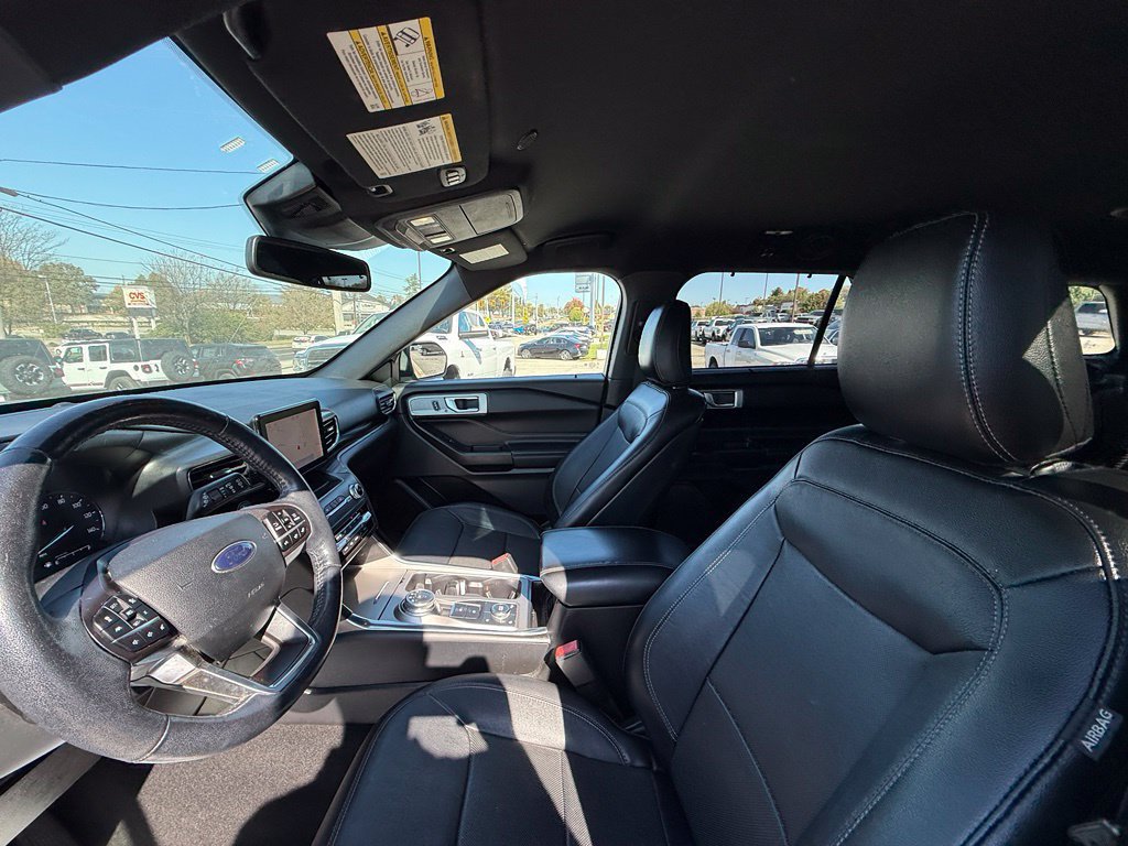 Used 2020 Ford Explorer Limited AWD/4WD image 12