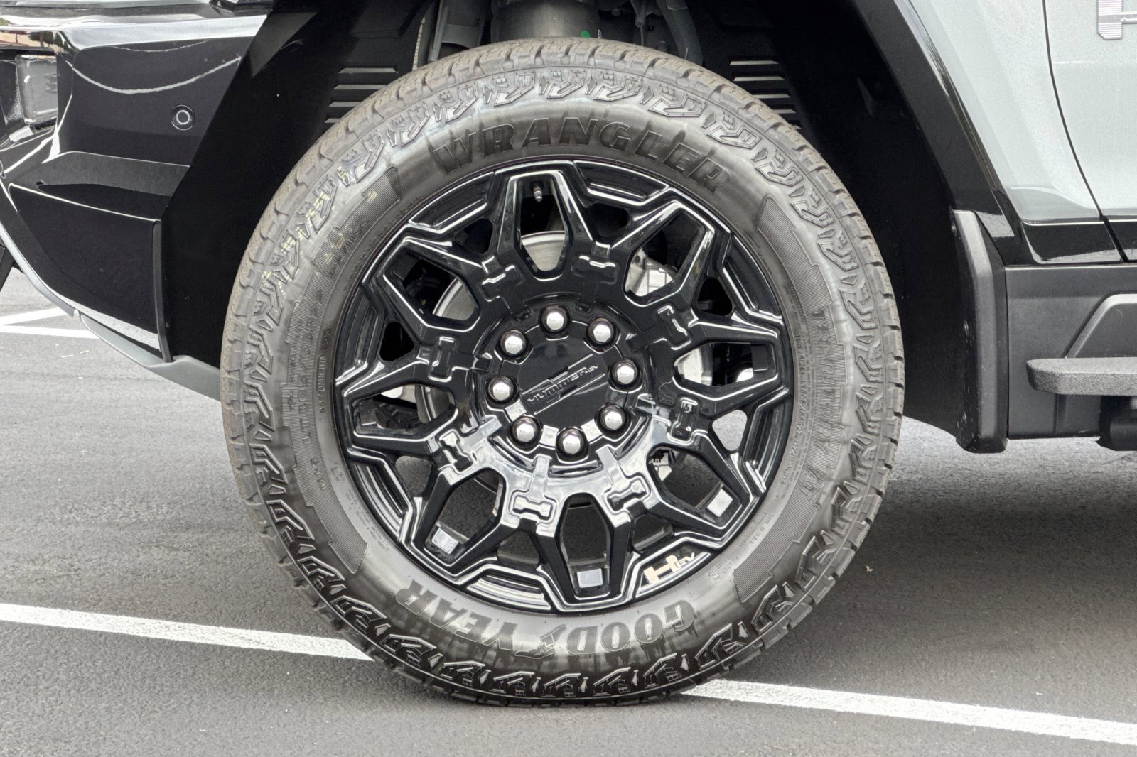 New 2026 GMC Hummer EV 4x4 Crew Cab image 25