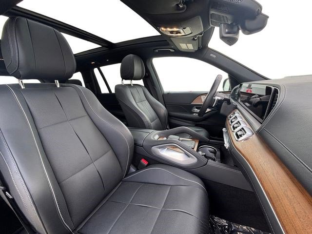Used 2024 Mercedes-Benz GLS 580 4MATIC image 19