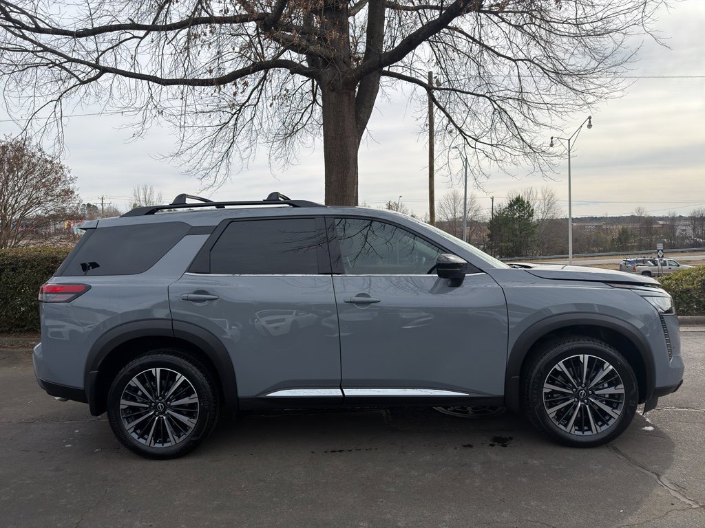 New 2026 Nissan Pathfinder Platinum image 8