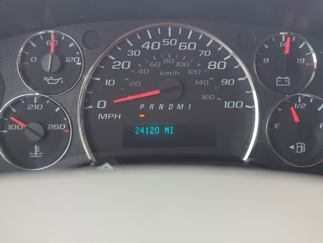 Used 2024 GMC Savana 2500 w/ Driver Convenience Package image 12