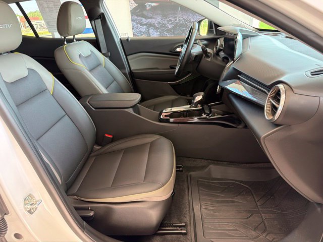 Certified 2024 Chevrolet Trax ACTIV w/ Sunroof Package FWD image 11