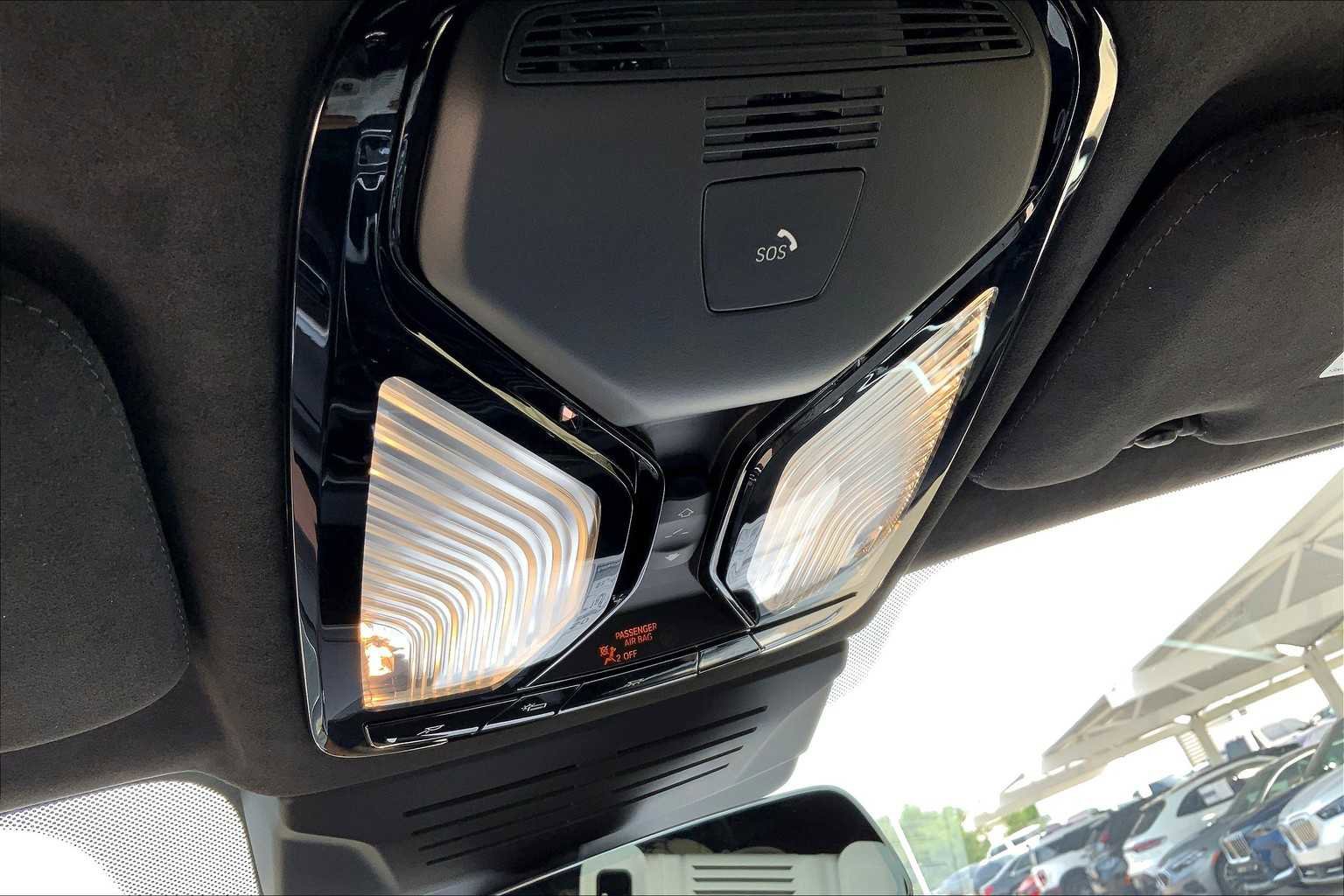 New 2026 BMW X7 M60i image 17