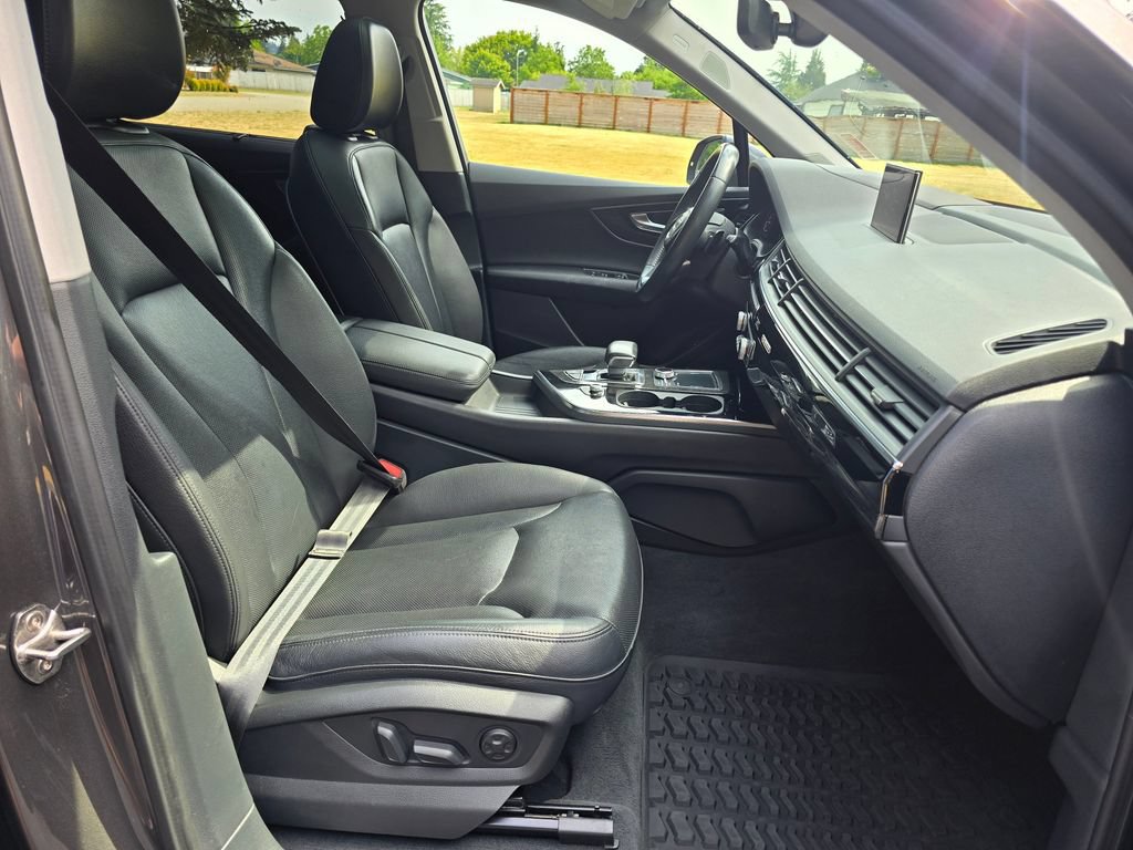 Used 2019 Audi Q7 3.0T Prestige w/ Prestige Package AWD/4WD image 15