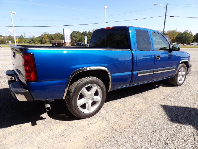 Used 2003 Chevrolet Silverado 1500 LS RWD image 5
