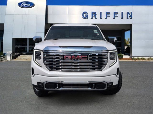 Used 2023 GMC Sierra 1500 Denali w/ Technology Package AWD/4WD image 12