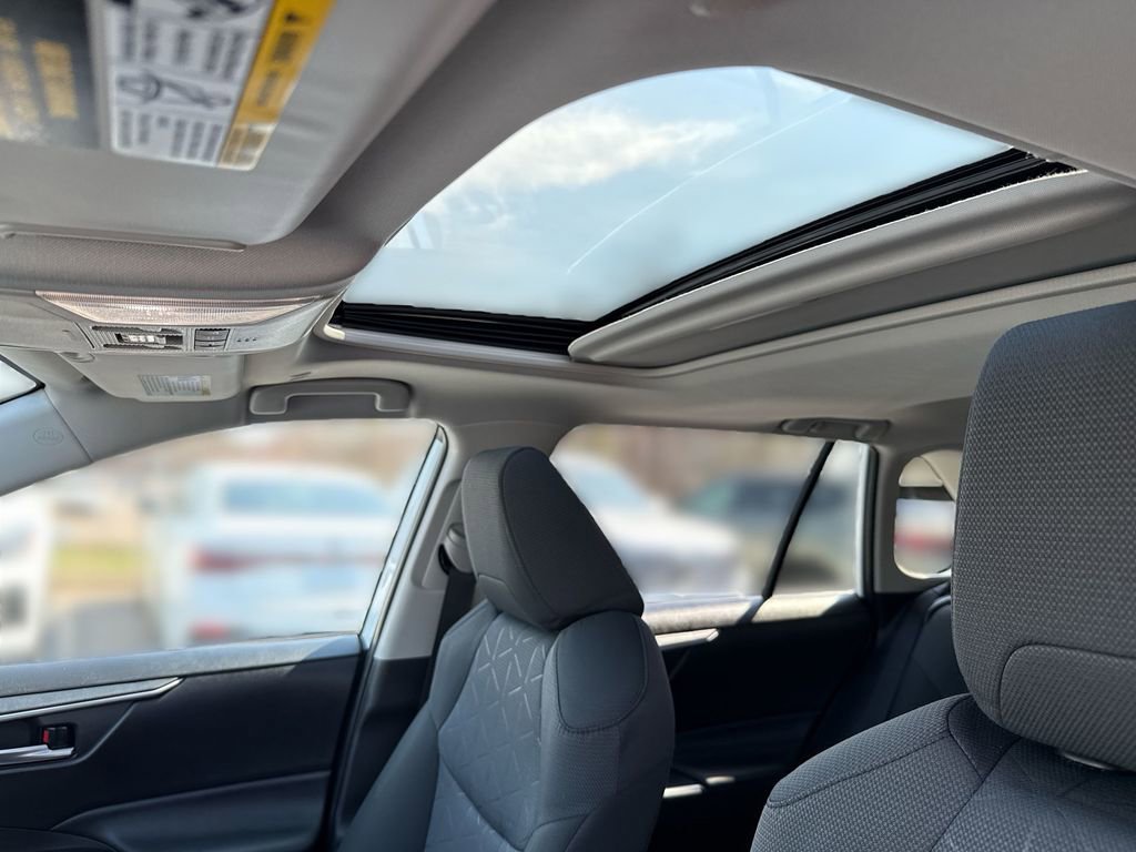Used 2025 Toyota RAV4 XLE w/ Convenience Package image 16