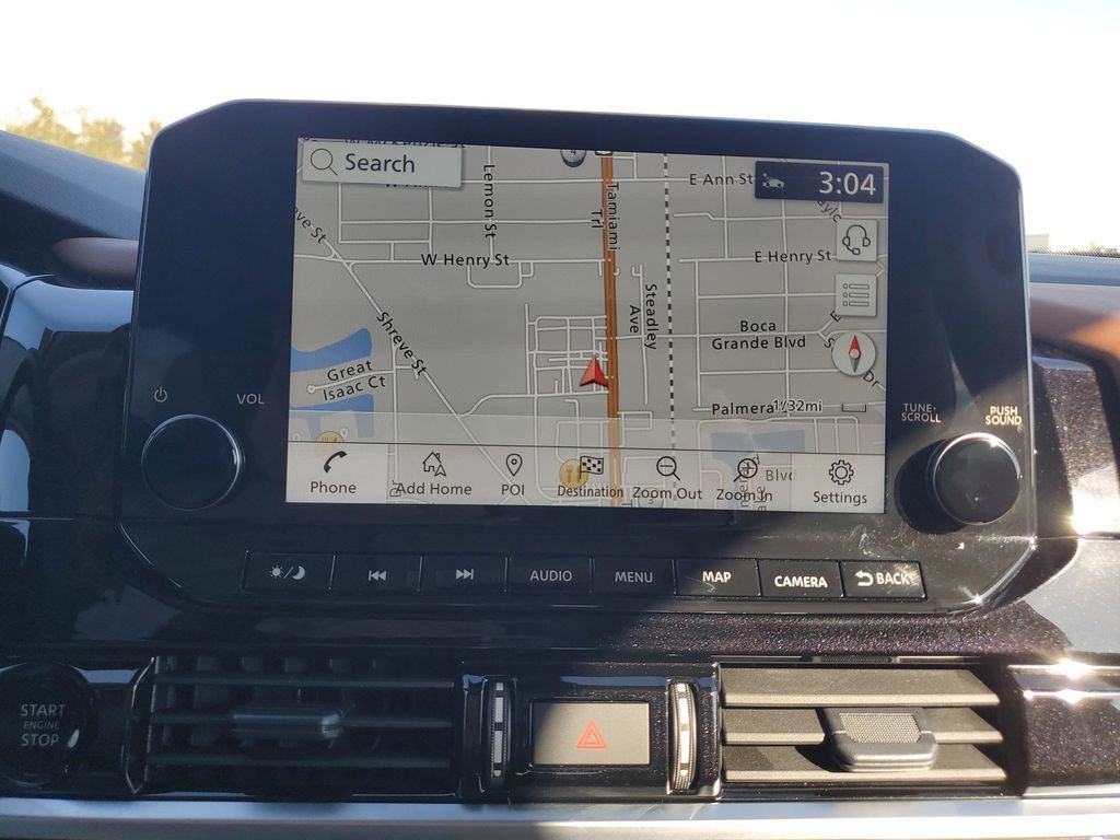 Used 2025 Nissan Pathfinder Platinum image 32