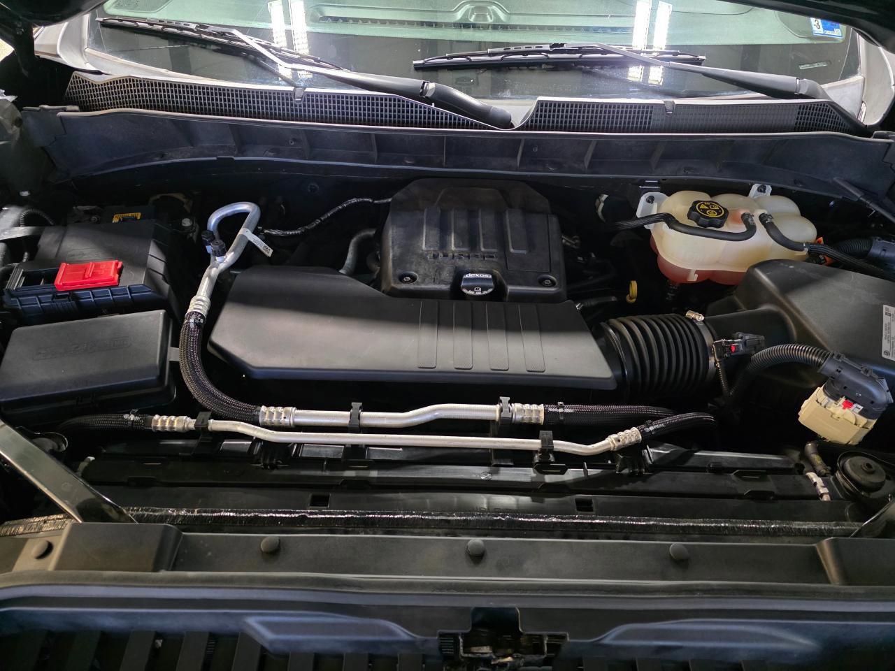 Used 2020 Chevrolet Silverado 1500 Custom w/ Custom Value Package AWD/4WD image 37