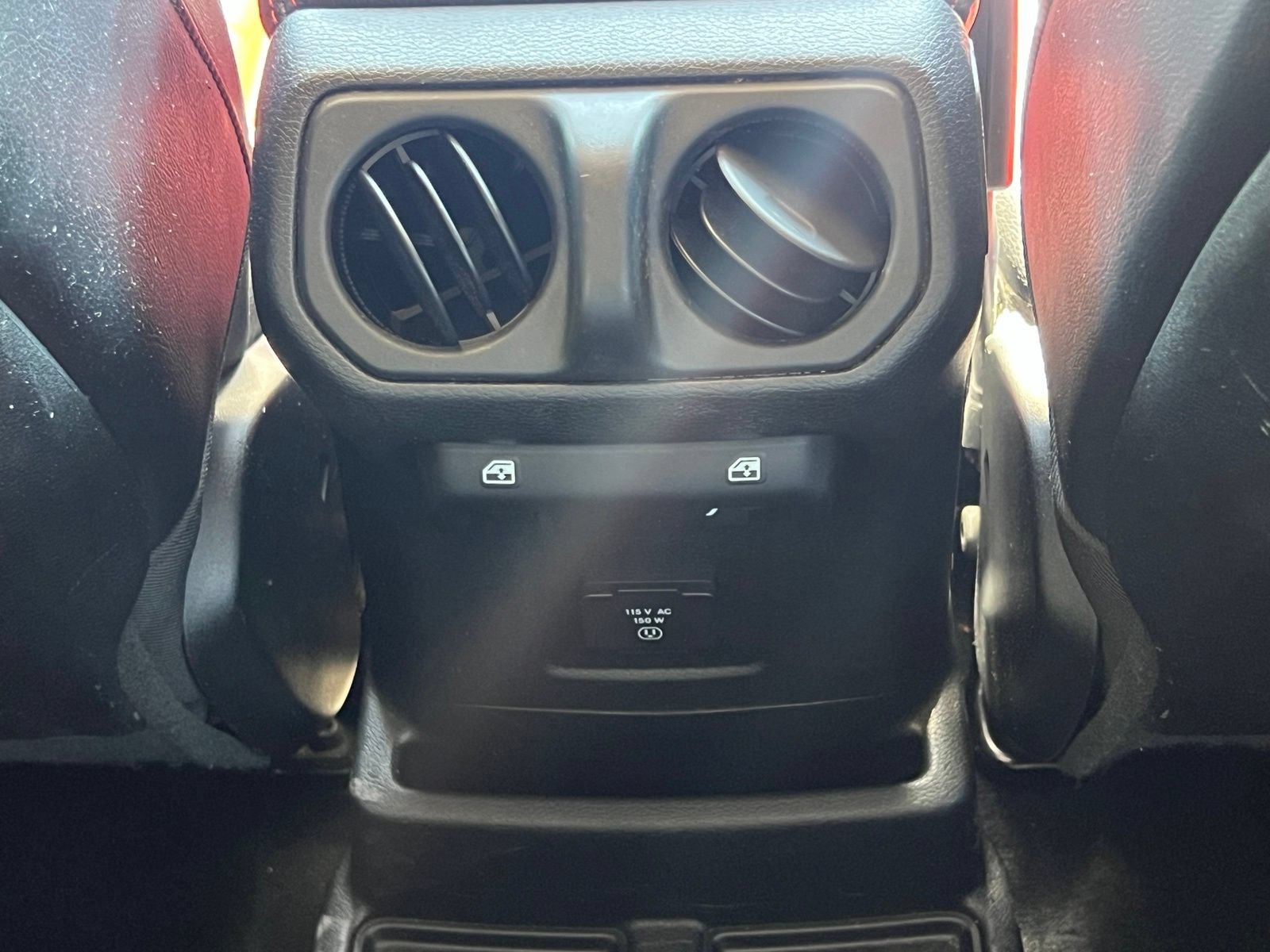 Used 2023 Jeep Wrangler Unlimited Rubicon 4xe AWD/4WD image 17