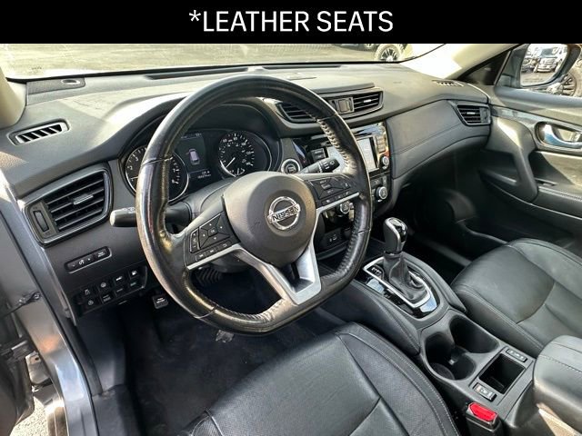 Used 2018 Nissan Rogue SL w/ Premium Package image 3