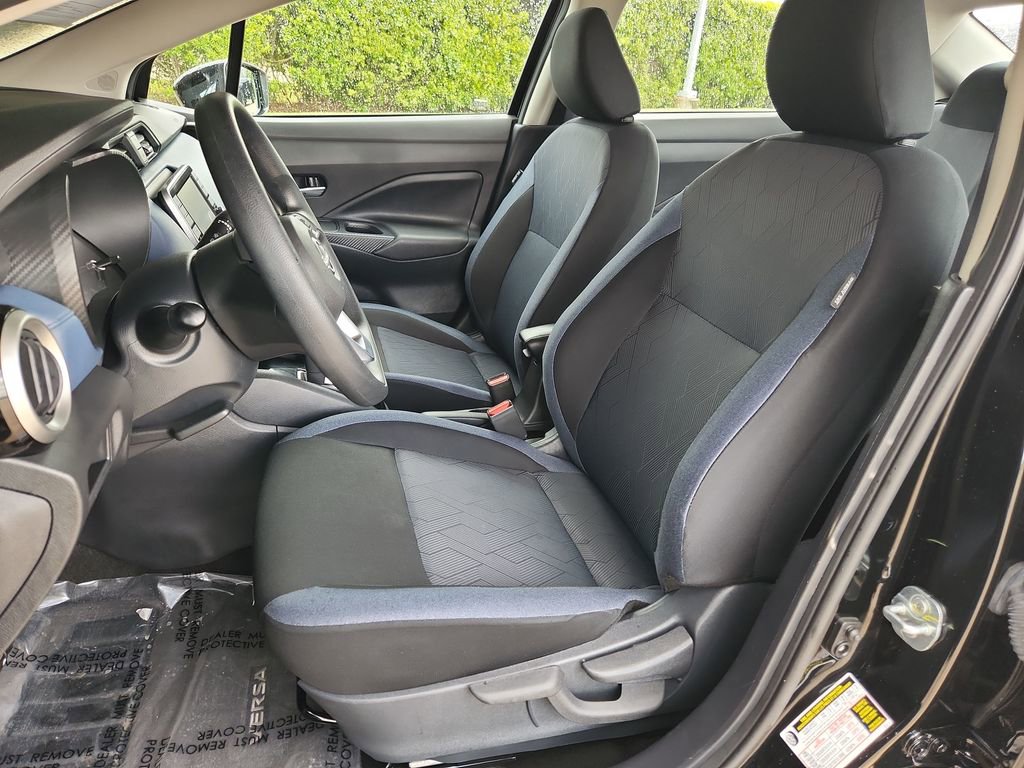 Used 2025 Nissan Versa SV FWD image 17