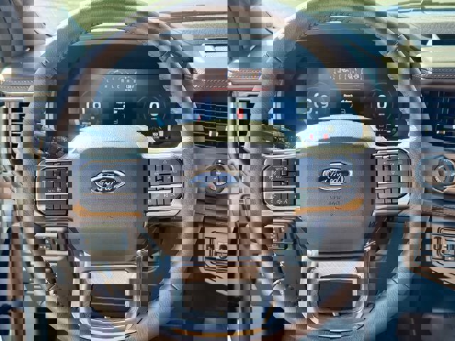 Used 2024 Ford Expedition King Ranch image 17