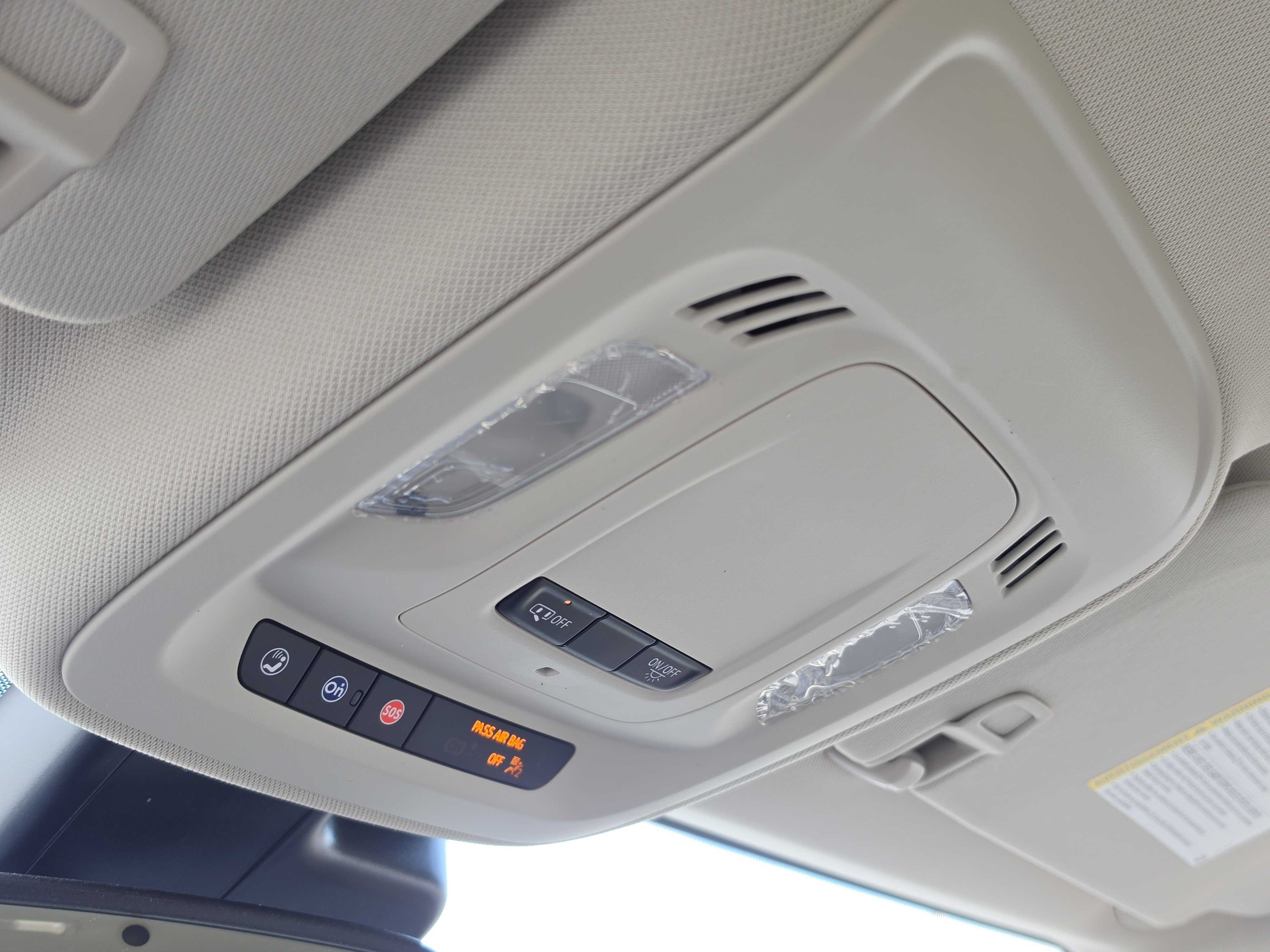 Used 2022 Buick Envision Essence w/ Safety Package FWD image 29