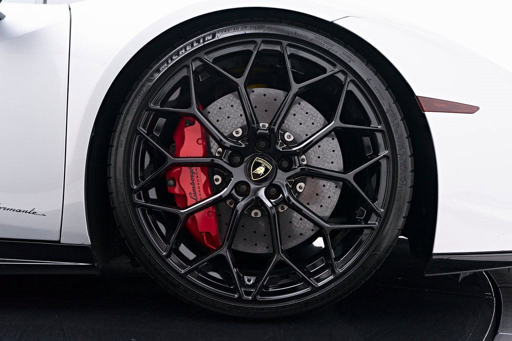 Used 2018 Lamborghini Huracan Performante image 44
