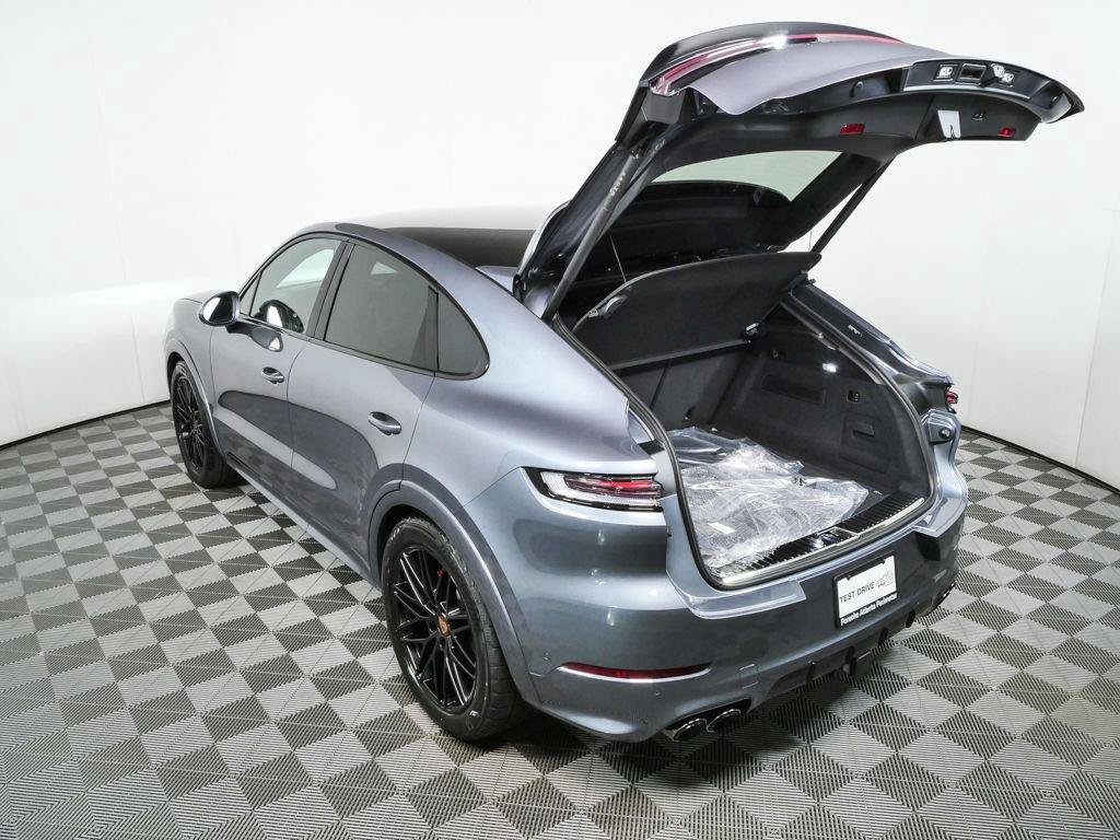 New 2026 Porsche Cayenne GTS AWD/4WD image 33