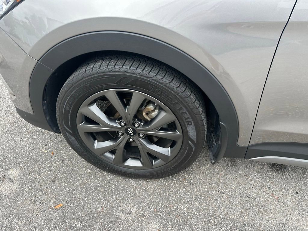 Used 2017 Hyundai Santa Fe Sport image 10
