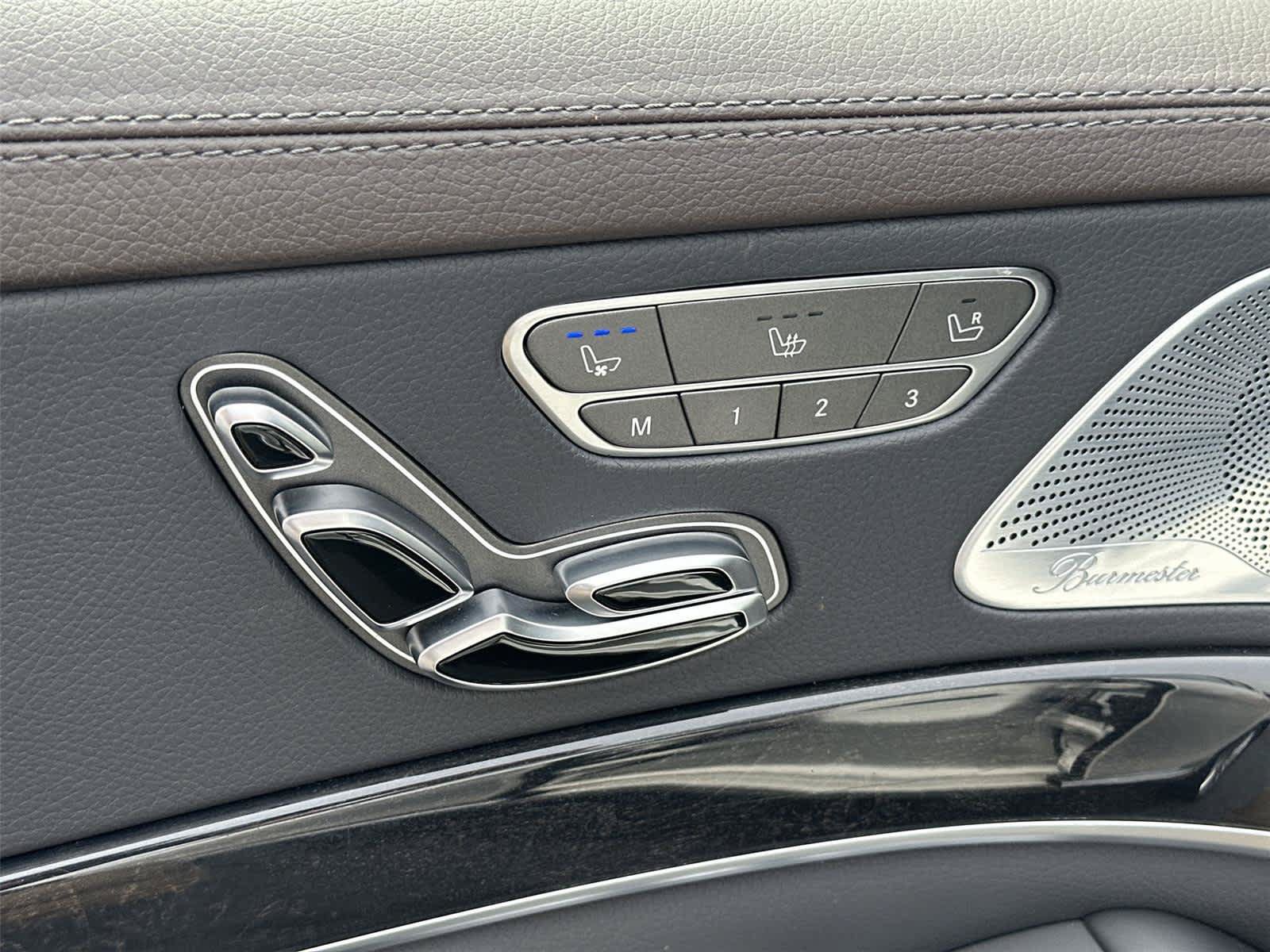 Used 2020 Mercedes-Benz S 560 Sedan image 24