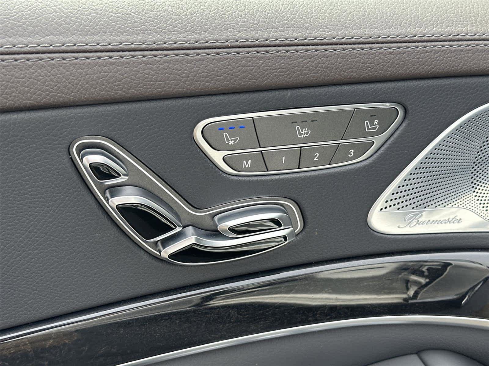 Used 2020 Mercedes-Benz S 560 Sedan image 24