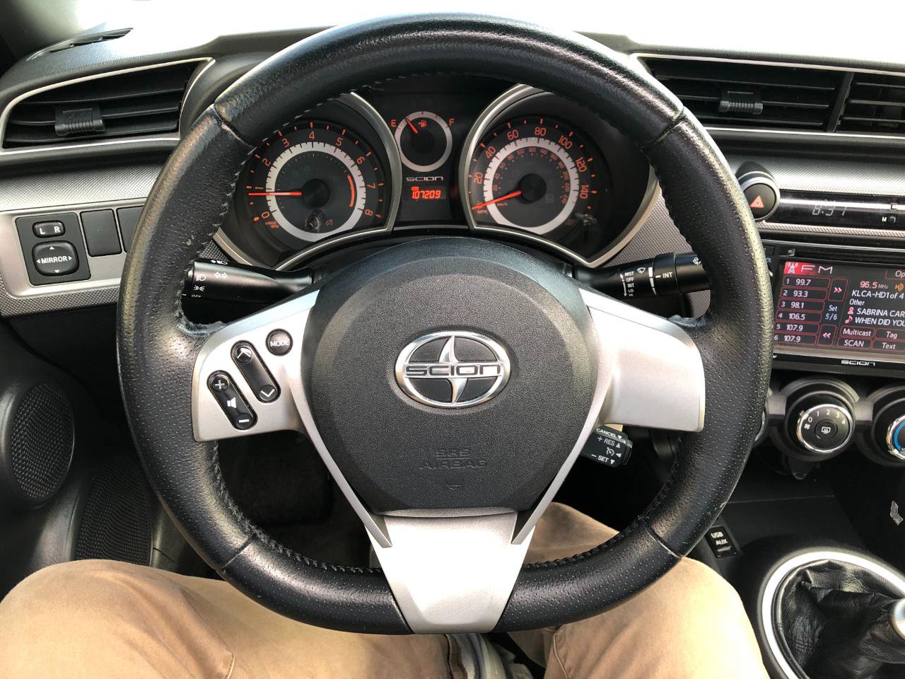 Used 2015 Scion tC image 16