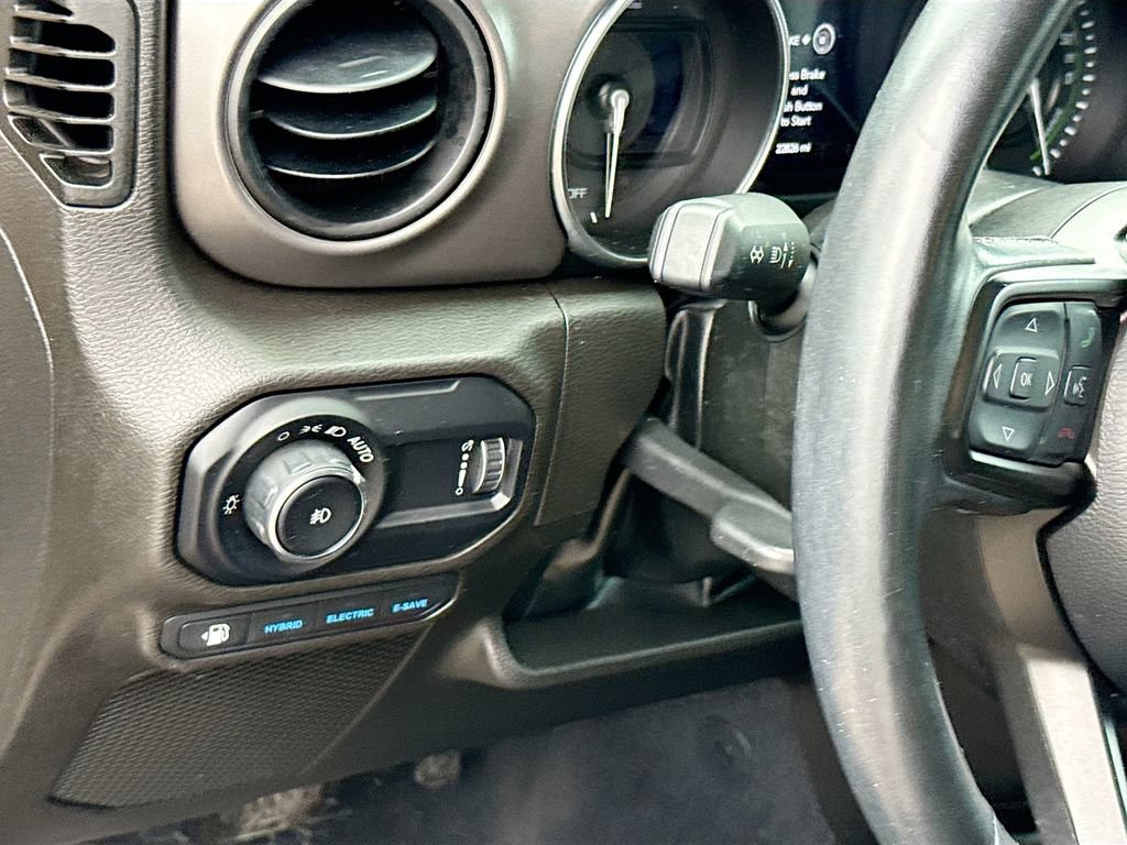 Used 2023 Jeep Wrangler Unlimited w/ Cold Weather Group AWD/4WD image 11