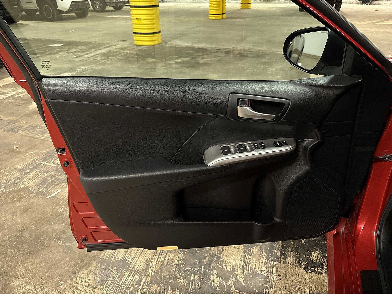 Used 2012 Toyota Camry SE FWD image 28