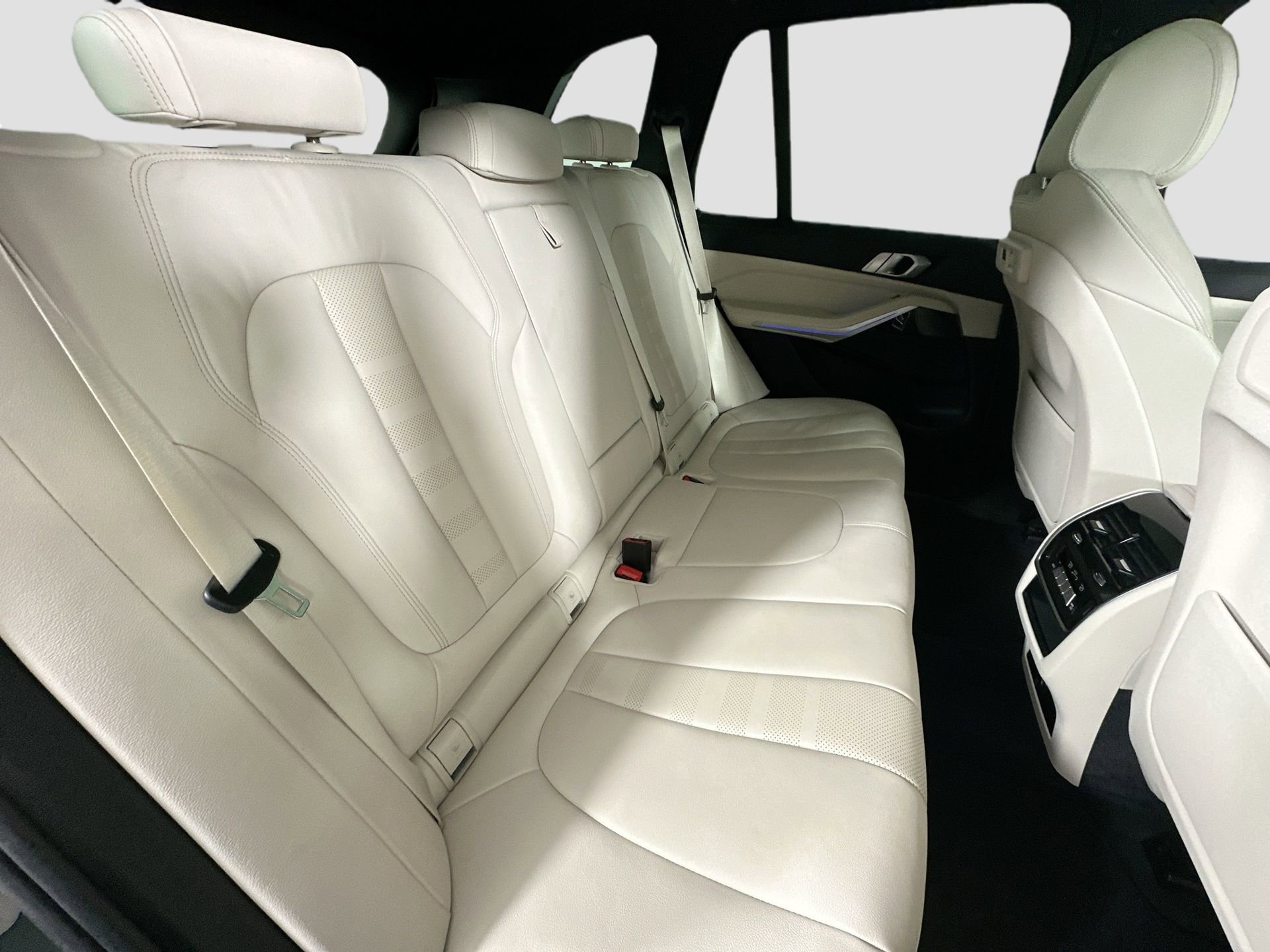 Used 2021 BMW X5 sDrive40i w/ Parking Assistance Package image 28