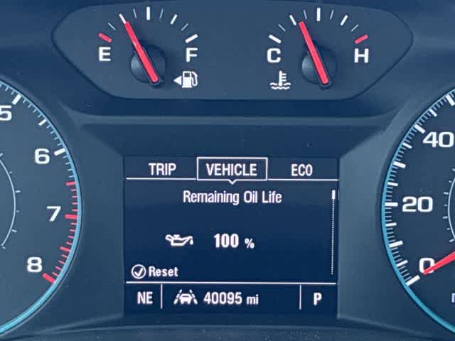 Used 2022 Chevrolet Traverse LT w/ LPO, Cargo Package FWD image 34