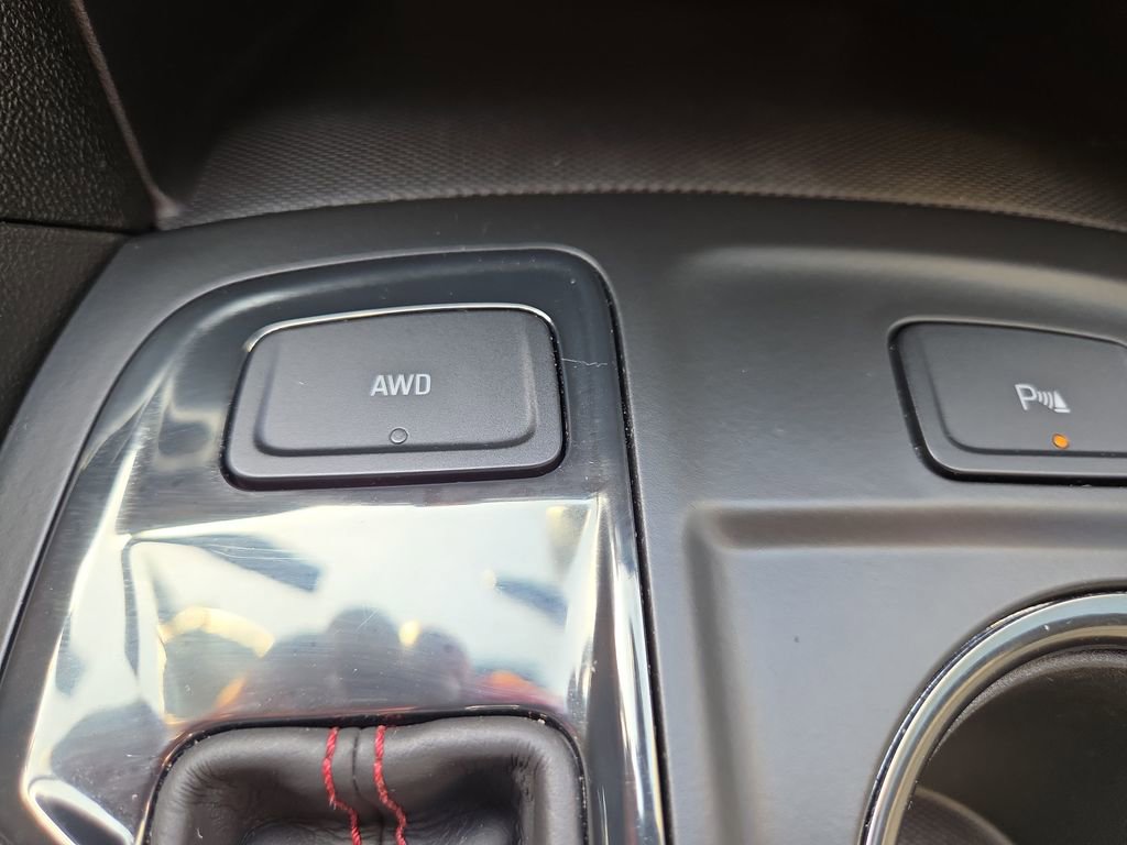 Certified 2023 Chevrolet Equinox RS w/ LPO, Floor Liner Package AWD/4WD image 22