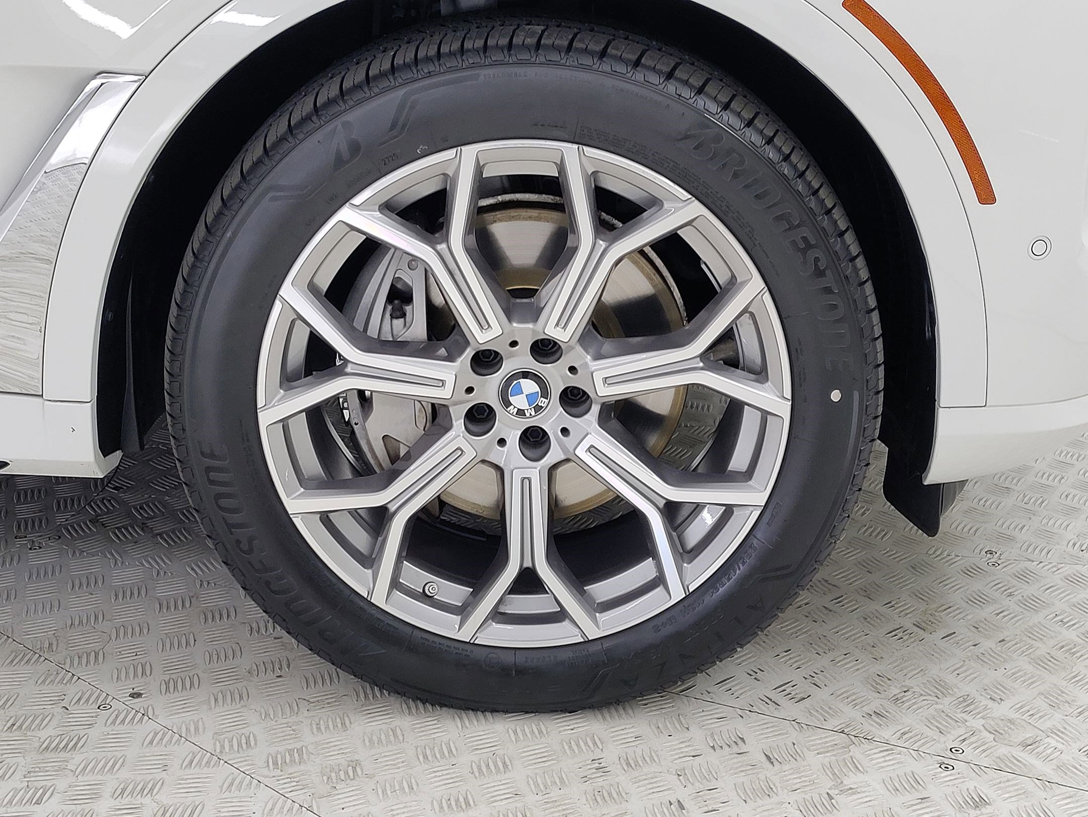 Certified 2024 BMW X7 xDrive40i w/ Parking Assistance Package image 4