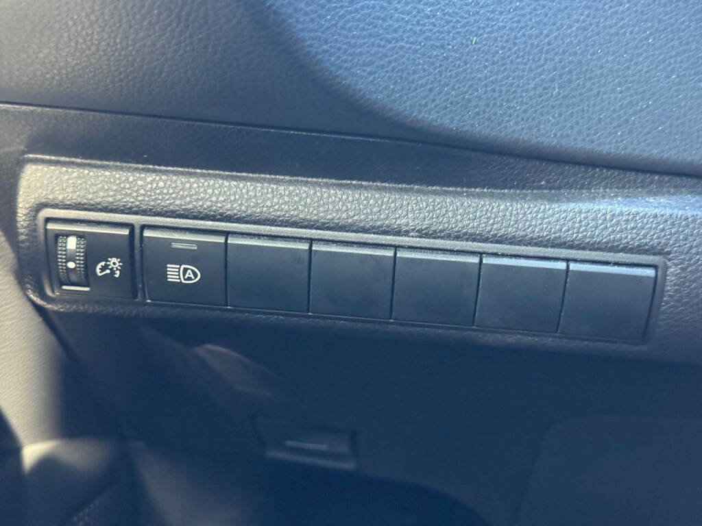 Used 2019 Toyota Corolla XSE image 21
