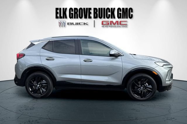 Used 2024 Buick Encore GX Sport Touring FWD image 3