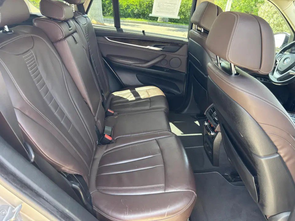Used 2015 BMW X5 xDrive35i w/ Premium Package AWD/4WD image 9