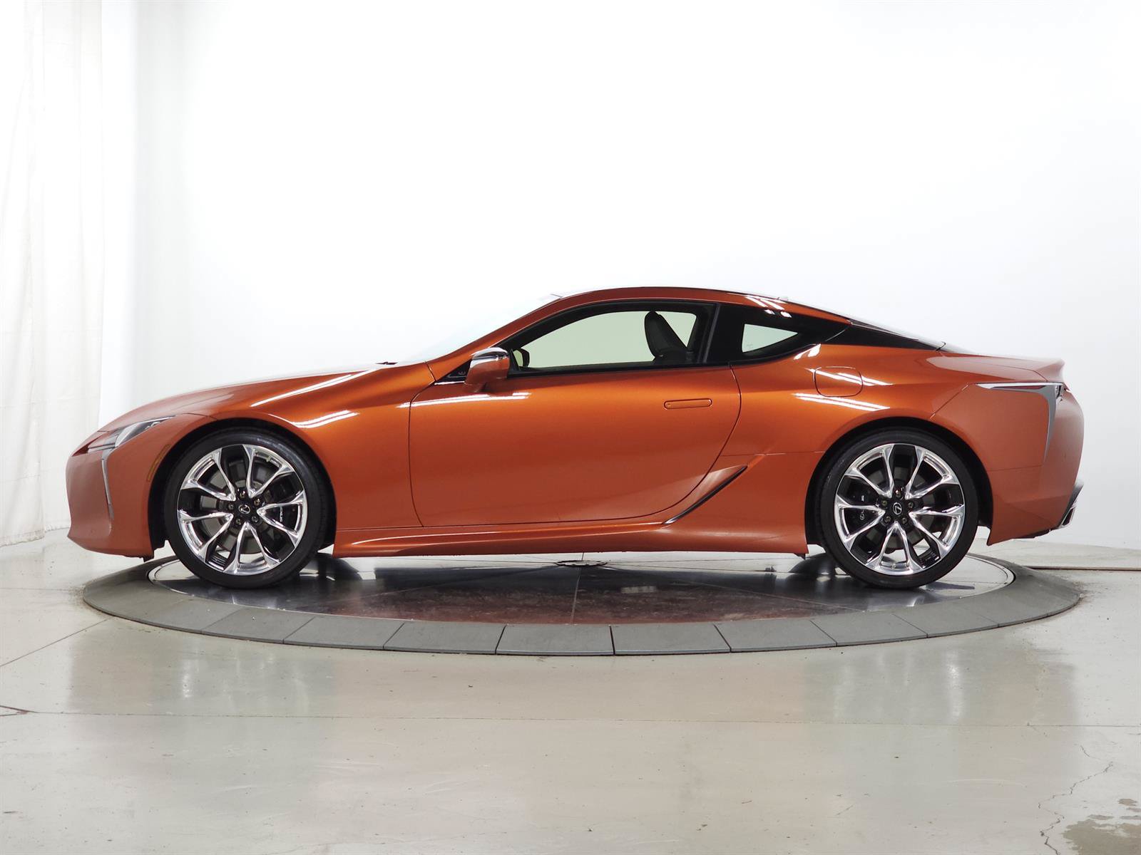 Certified 2022 Lexus LC 500 Coupe w/ Sport Package RWD image 5
