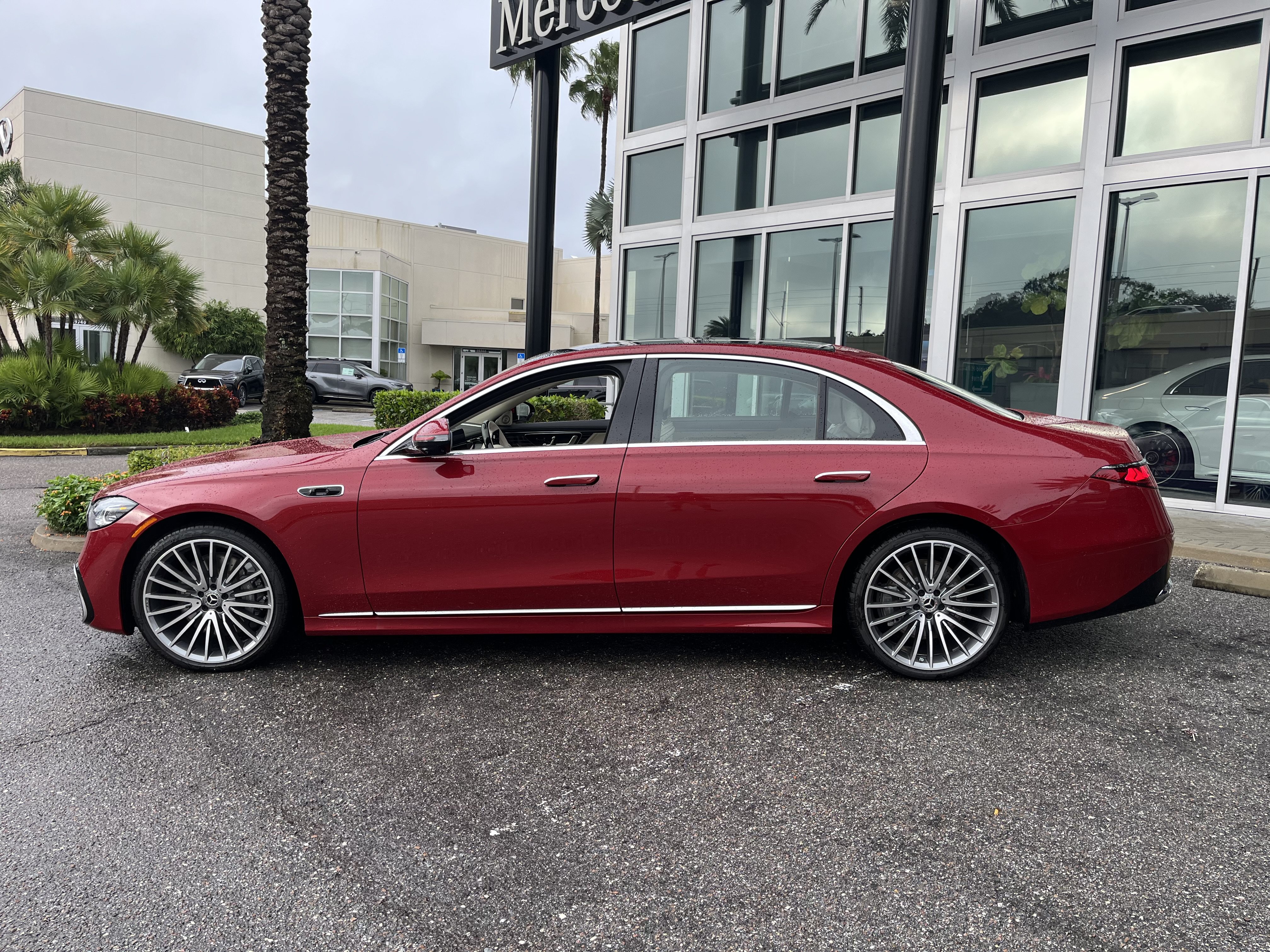 New 2027 Mercedes-Benz S 580 4MATIC Sedan image 3