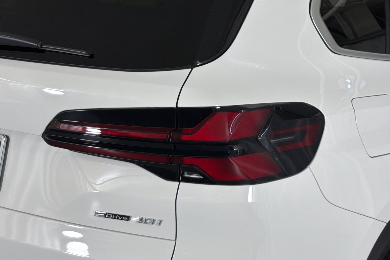 Used 2024 BMW X5 sDrive40i w/ Premium Package RWD image 29
