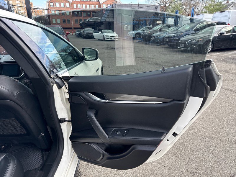 Used 2018 Maserati Ghibli image 13