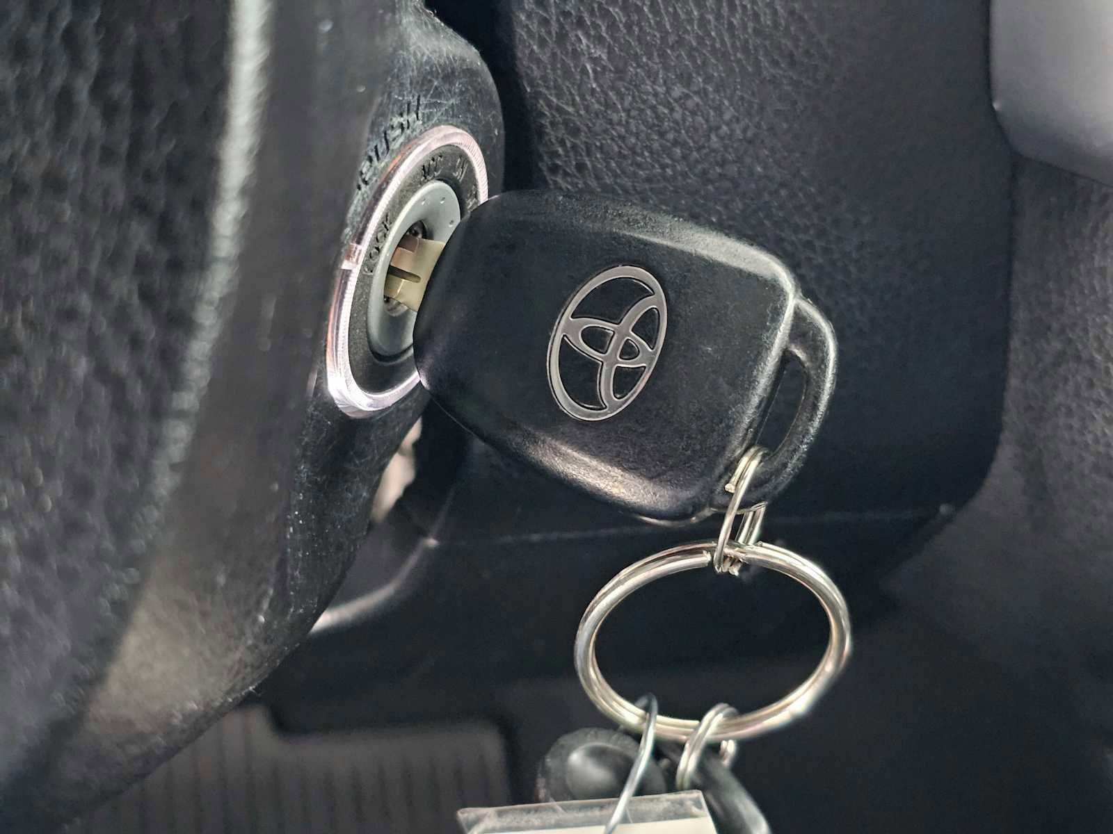 Used 2019 Toyota Highlander LE FWD image 29