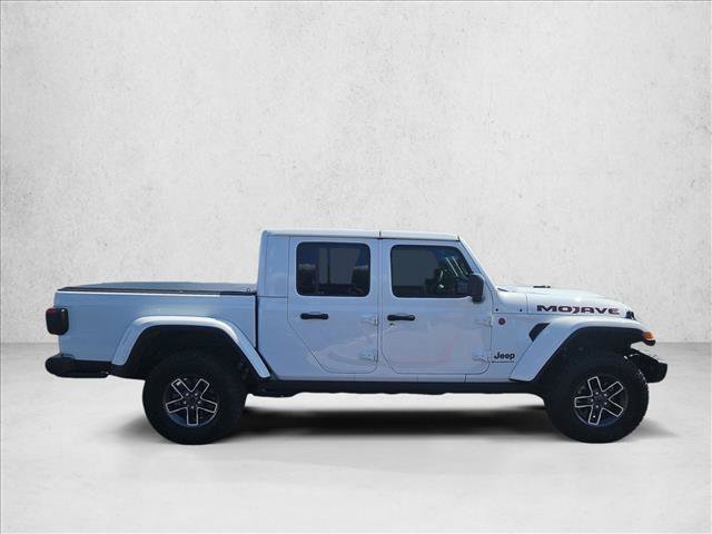 Used 2025 Jeep Gladiator Mojave AWD/4WD image 5