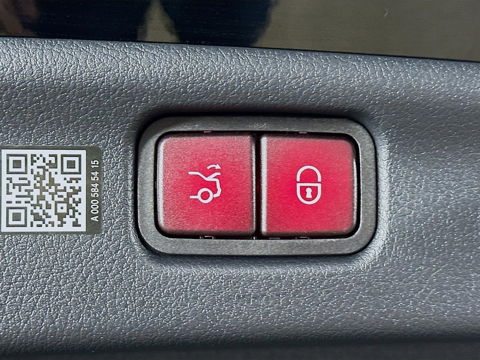 Used 2026 Mercedes-Benz C 300 4MATIC Sedan image 60