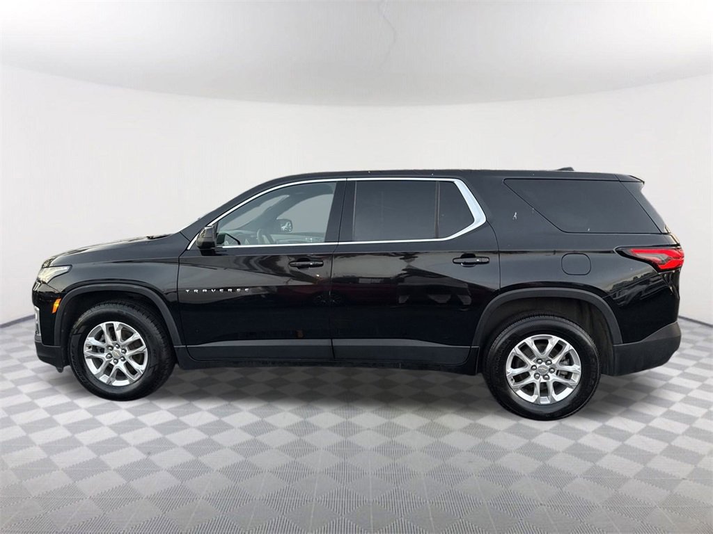 Used 2022 Chevrolet Traverse LS image 8