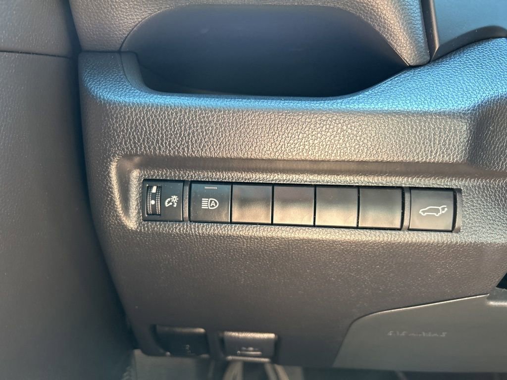 Used 2023 Toyota RAV4 XLE Premium image 26