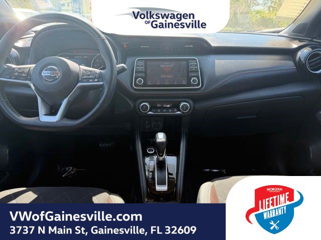 Used 2020 Nissan Kicks SR image 13